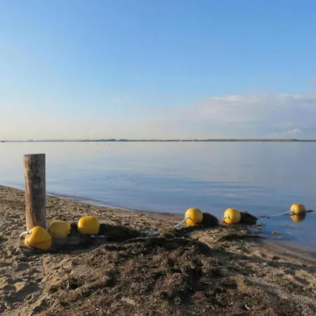 Дом отдыха By Water Near Rotterdam *
