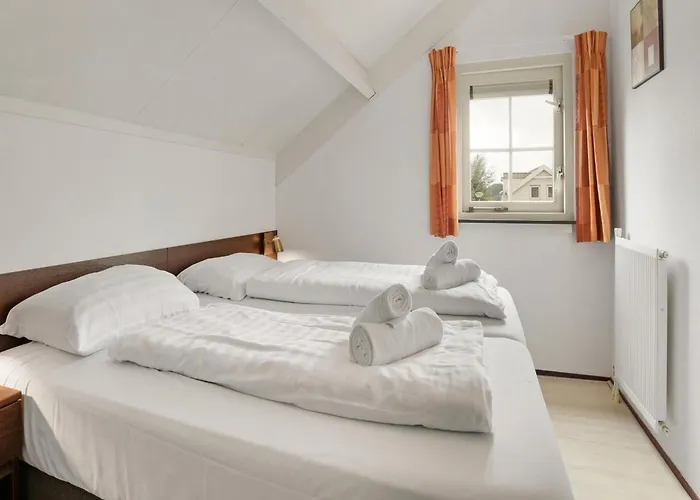 Holiday home By Water Near Rotterdam Simonshaven