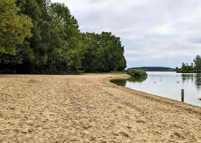 By Water Near Rotterdam Nyaraló *