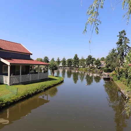 By Water Near Rotterdam בית נופש *